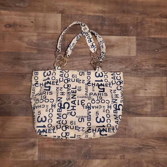 Chanel Cambon Rue Tote - Picture 2 of 9